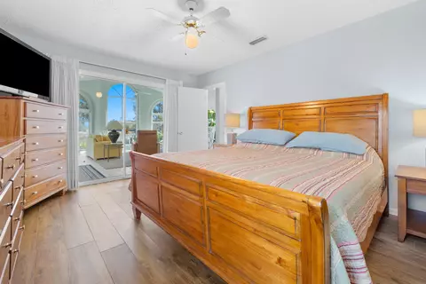 Bedroom - 655 E Bianca Cir, Saint Augustine, FL 32086 photo 1 of 6