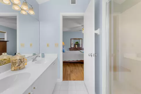 Bath - 655 E Bianca Cir, Saint Augustine, FL 32086 photo 5 of 5