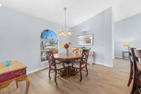 Dining - 655 E Bianca Cir, Saint Augustine, FL 32086 photo 1 of 3