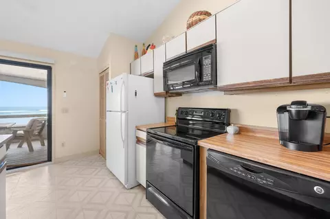 Kitchen - 8850 Old A1a UNIT 8, Saint Augustine, FL 32080 photo 3 of 3