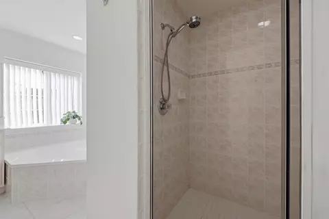 Bath - 9162 August Cir, Saint Augustine, FL 32080 photo 3 of 5