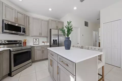 Kitchen - 9162 August Cir, Saint Augustine, FL 32080 photo 3 of 6