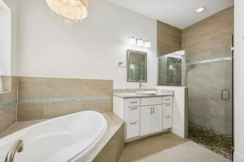 Bath - 909 Sandy Beach Cir, Saint Augustine, FL 32080 photo 2 of 5