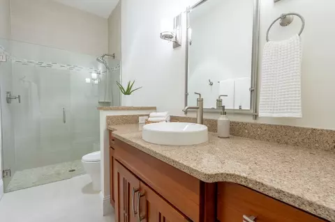 Bath - 909 Sandy Beach Cir, Saint Augustine, FL 32080 photo 6 of 7