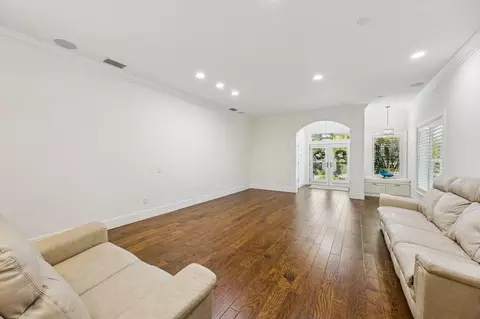 Living - 909 Sandy Beach Cir, Saint Augustine, FL 32080 photo 1 of 4