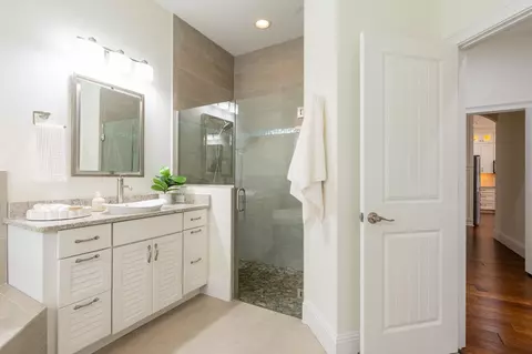 Bath - 909 Sandy Beach Cir, Saint Augustine, FL 32080 photo 2 of 7