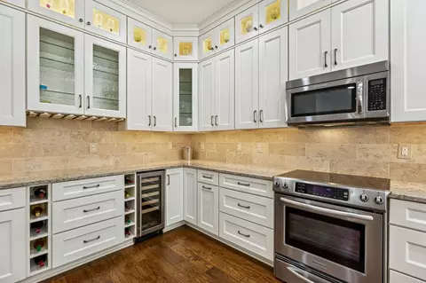 Kitchen - 909 Sandy Beach Cir, Saint Augustine, FL 32080 photo 4 of 8