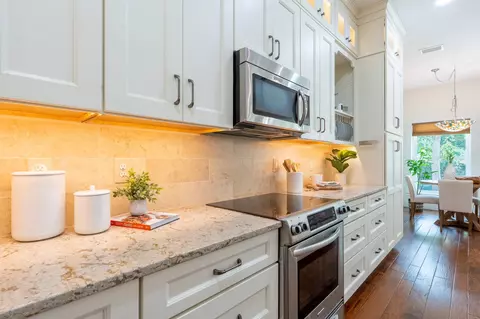 Kitchen - 909 Sandy Beach Cir, Saint Augustine, FL 32080 photo 4 of 7