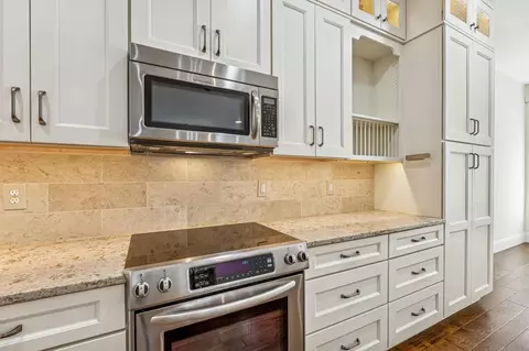 Kitchen - 909 Sandy Beach Cir, Saint Augustine, FL 32080 photo 5 of 8