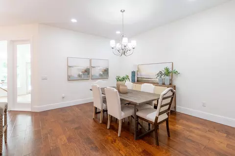 Dining - 909 Sandy Beach Cir, Saint Augustine, FL 32080 photo 4 of 7