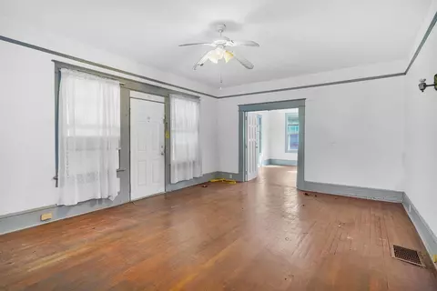 Living - 134 Washington St, Saint Augustine, FL 32084 photo 3 of 6