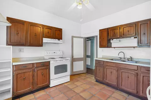 Kitchen - 134 Washington St, Saint Augustine, FL 32084 photo 1 of 4
