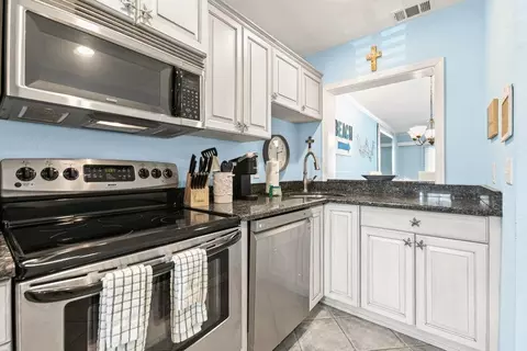Kitchen - 8550 S A1a #208, Saint Augustine, FL 32080 photo 2 of 6