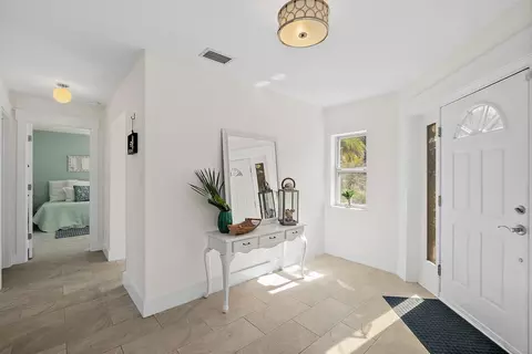 Entry Way - 7 Sabor De Sal Rd, Saint Augustine, FL 32080 photo 8 of 8