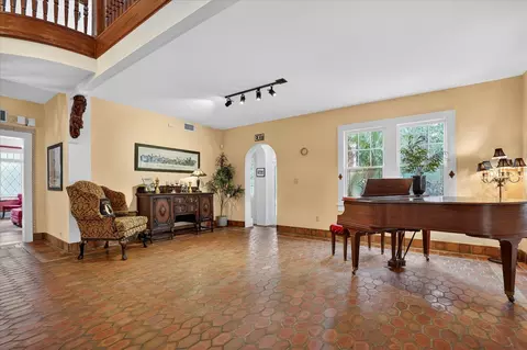 Entry Way - 16 May St, Saint Augustine, FL 32084 photo 5 of 8
