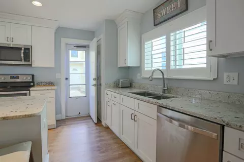 Kitchen - 6300 S A1a #B5-1TH, Saint Augustine, FL 32080 photo 3 of 4