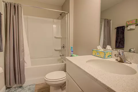 Bath - 721 Narvarez Ave, Saint Augustine, FL 32084 photo 5 of 5