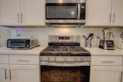 Kitchen - 721 Narvarez Ave, Saint Augustine, FL 32084 photo 4 of 8