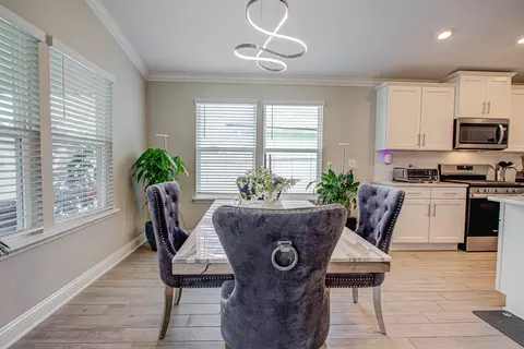 Dining - 721 Narvarez Ave, Saint Augustine, FL 32084 photo 3 of 3