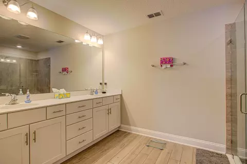 Bath - 721 Narvarez Ave, Saint Augustine, FL 32084 photo 1 of 5