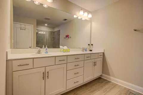 Bath - 721 Narvarez Ave, Saint Augustine, FL 32084 photo 4 of 5