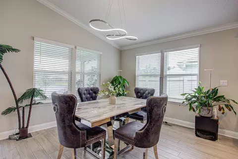 Dining - 721 Narvarez Ave, Saint Augustine, FL 32084 photo 1 of 3