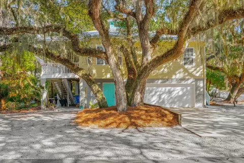 Exterior - 1440 Corunna St, Saint Augustine, FL 32080 photo 5 of 9