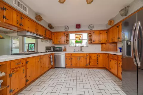 Kitchen - 124 Inlet Dr, Saint Augustine, FL 32080 photo 1 of 2