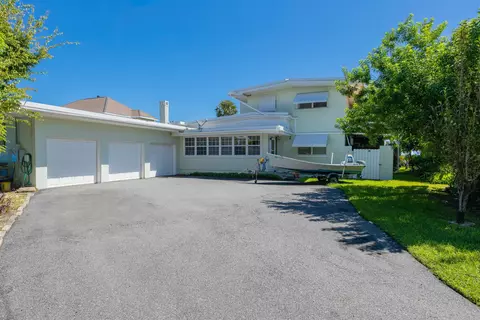 Exterior - 124 Inlet Dr, Saint Augustine, FL 32080 photo 8 of 13