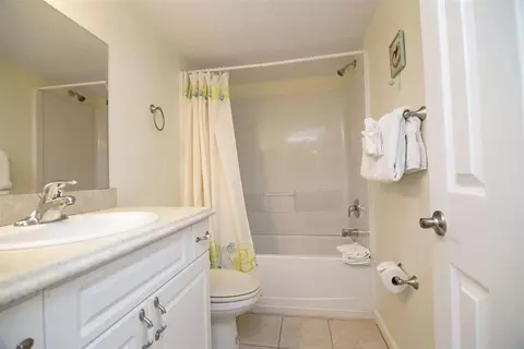 Bath - 6300 S A1a #A9-3D, Saint Augustine, FL 32080 photo 2 of 2