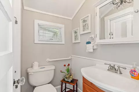 Bath - 54 Grove Ave, Saint Augustine, FL 32084 photo 1 of 2