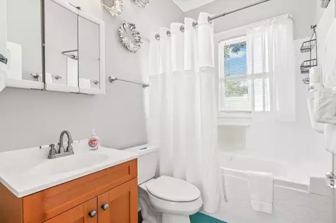 Bath - 54 Grove Ave, Saint Augustine, FL 32084 photo 2 of 2