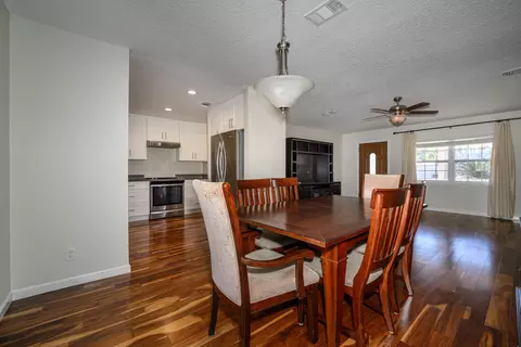 Dining - 468 Arricola Ave, Saint Augustine, FL 32080 photo 3 of 4