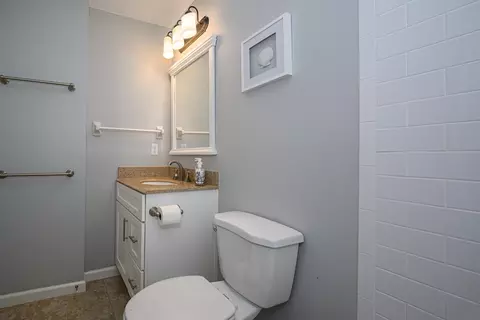 Bath - 468 Arricola Ave, Saint Augustine, FL 32080 photo 3 of 7