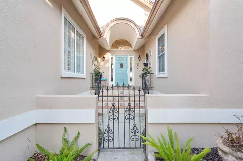 Entry Way - 3 Radio Rd, Saint Augustine, FL 32084 photo 1 of 8