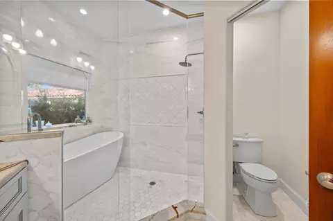 Bath - 3 Radio Rd, Saint Augustine, FL 32084 photo 6 of 8