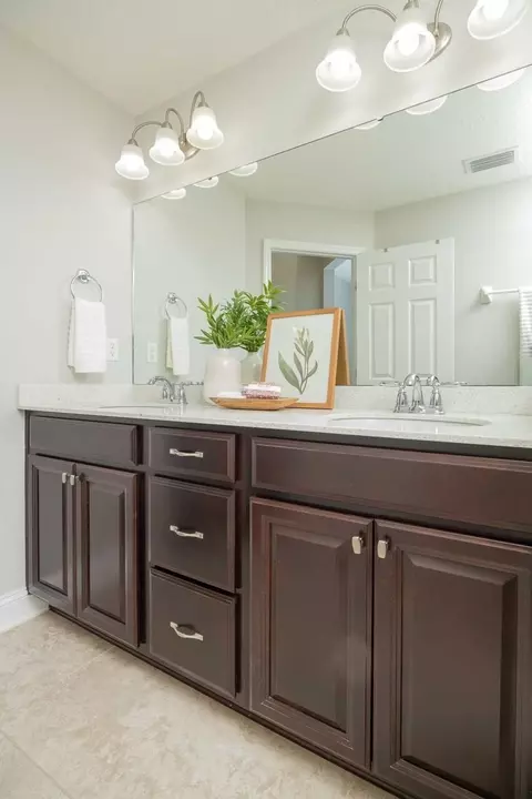 Bath - 62 Paradas Pl, Saint Augustine, FL 32092 photo 4 of 6