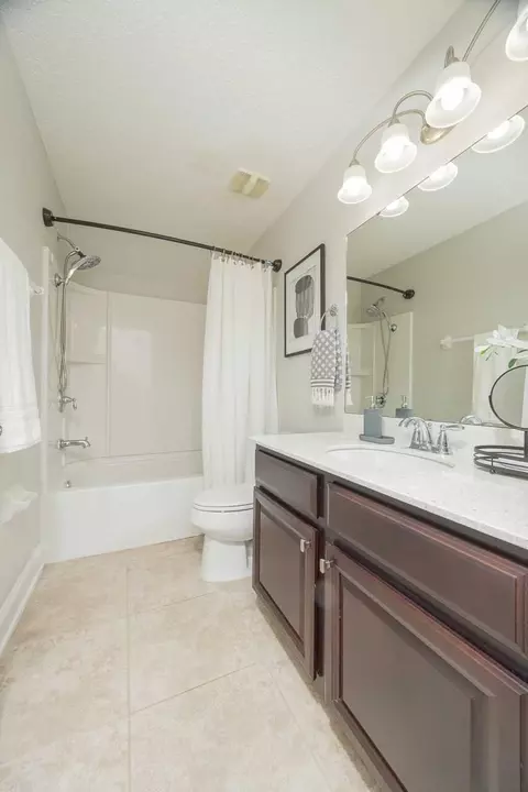 Bath - 62 Paradas Pl, Saint Augustine, FL 32092 photo 5 of 6