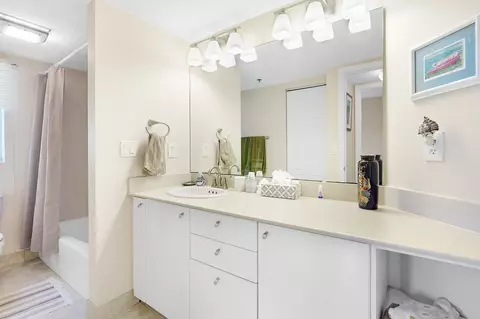 Bath - 12 Flagler Blvd UNIT A204, Saint Augustine, FL 32080 photo 1 of 4