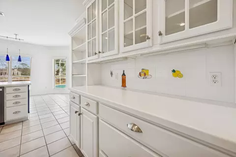 Kitchen - 329 Marsh Point Cir, Saint Augustine, FL 32080 photo 3 of 10