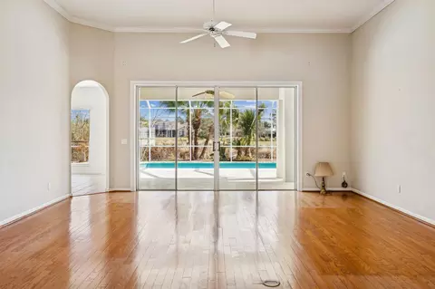 Living - 329 Marsh Point Cir, Saint Augustine, FL 32080 photo 5 of 8