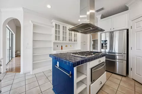 Kitchen - 329 Marsh Point Cir, Saint Augustine, FL 32080 photo 5 of 10