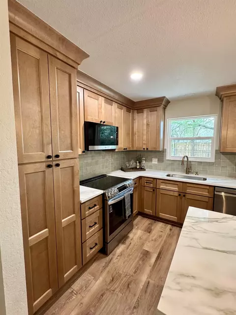Kitchen - 226 Jasmine Rd, Saint Augustine, FL 32086 photo 4 of 5