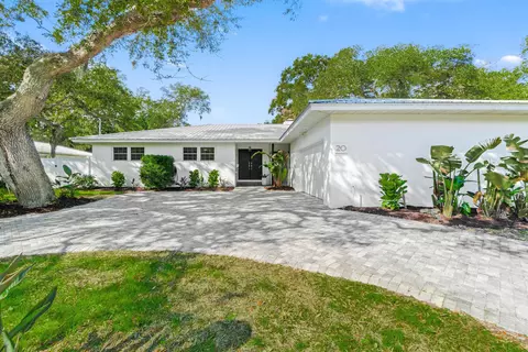 20 Lake Shore Dr, Saint Augustine, FL 32080 photo 2