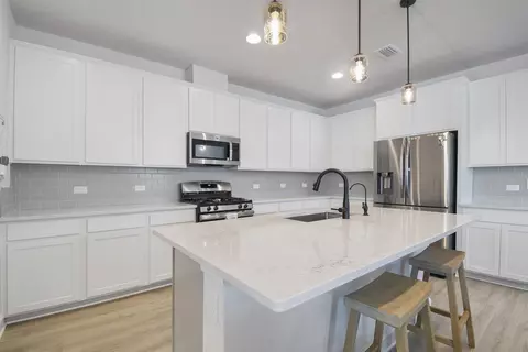 Kitchen - 803 Honeycomb Trl, Saint Augustine, FL 32095 photo 3 of 4