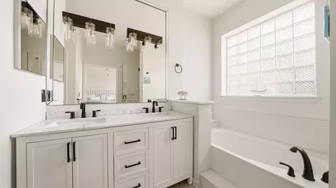 Bath - 705 Augusta Cir, Saint Augustine, FL 32086 photo 2 of 5