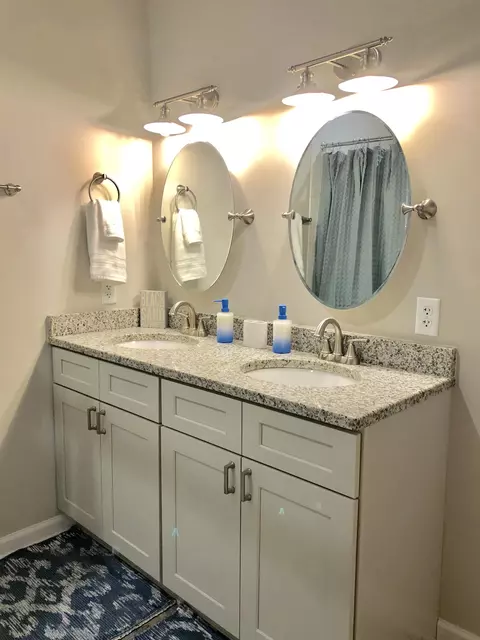 Bath - 3877 Laurel St, Saint Augustine, FL 32084 photo 1 of 3
