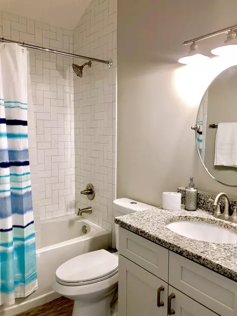 Bath - 3877 Laurel St, Saint Augustine, FL 32084 photo 3 of 3