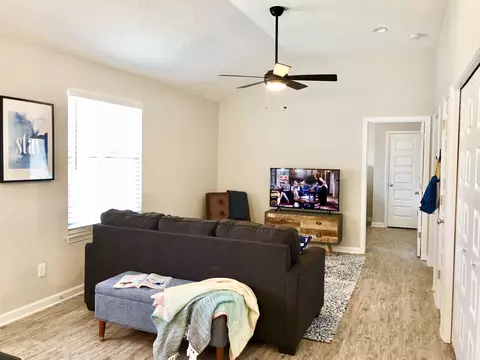 Living - 3877 Laurel St, Saint Augustine, FL 32084 photo 1 of 1