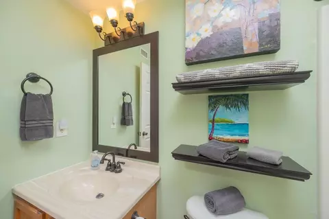 Bath - 232 Riberia St, Saint Augustine, FL 32084 photo 4 of 5